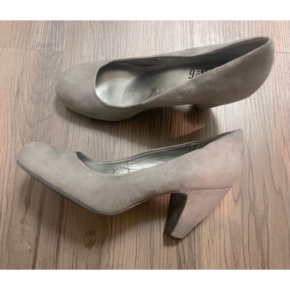 Women’s gray heels